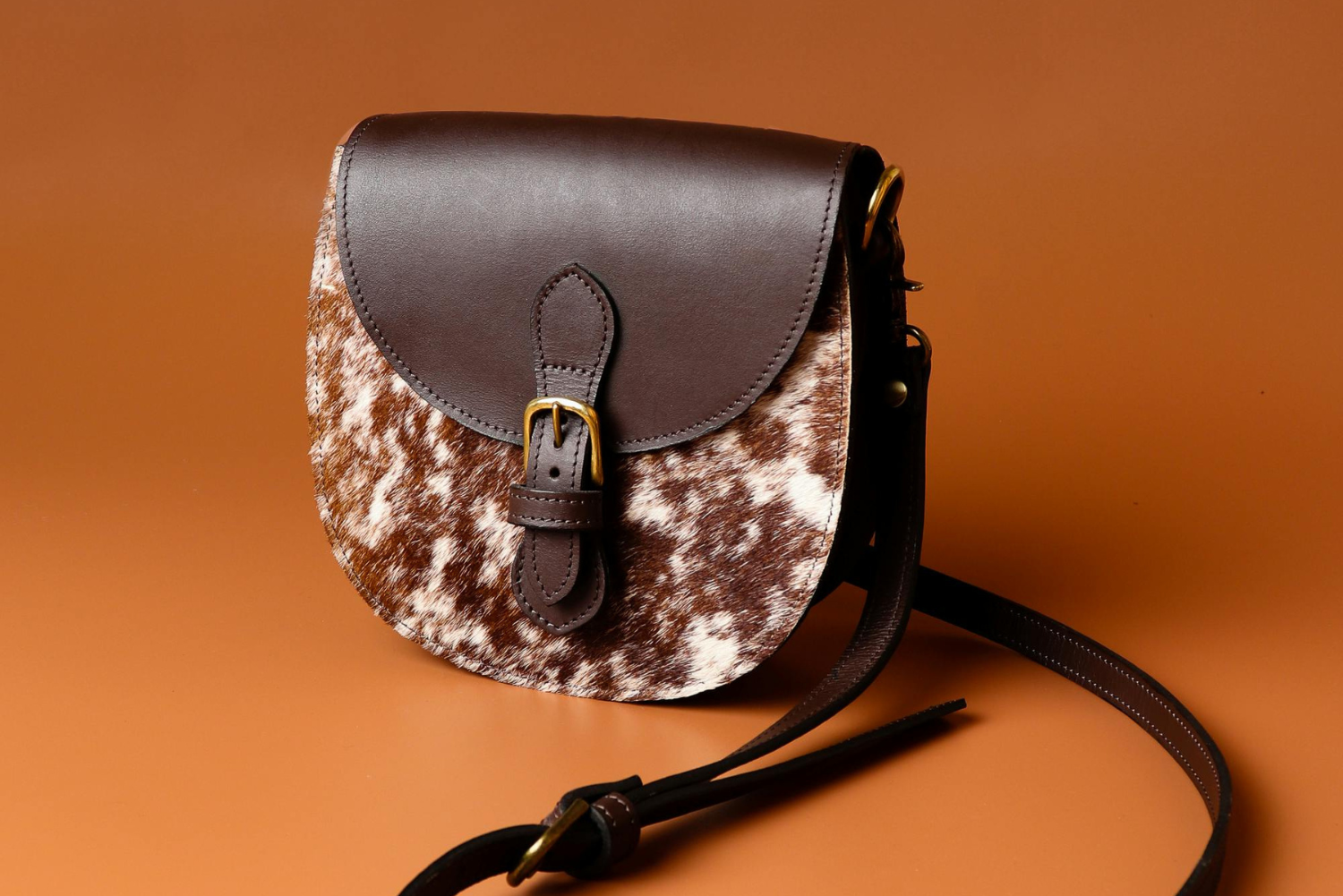 Comment associer un sac en cuir à sa tenue ?
