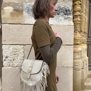 Collection Bohème - Sac Jeannette à franges - Nacré – Image 2